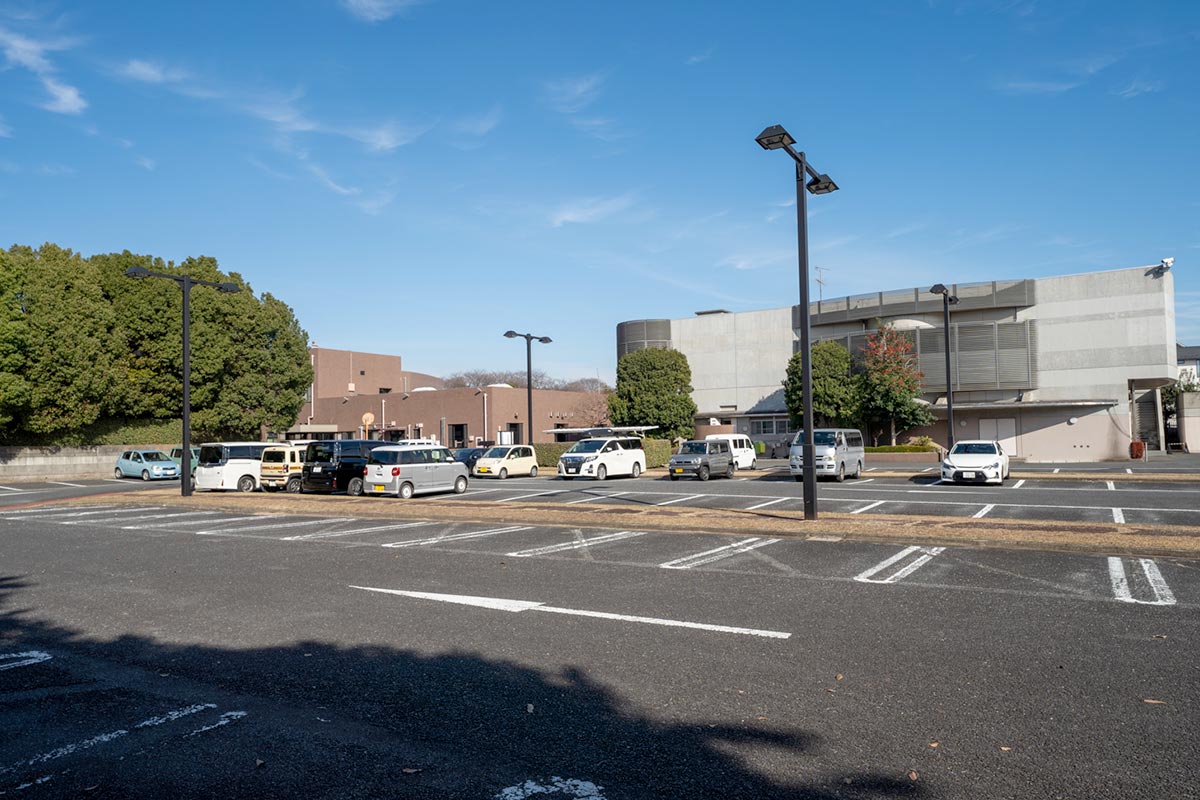 大和斎場の駐車場